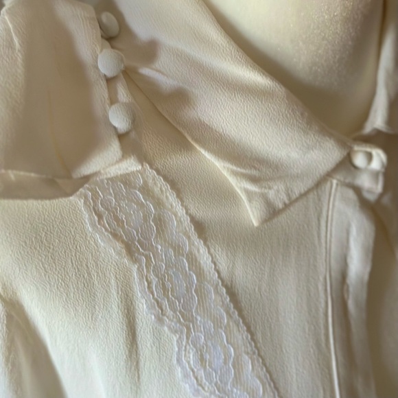 OG Reformation! White Lace Buttoned Blouse, XS - Picture 7 of 15